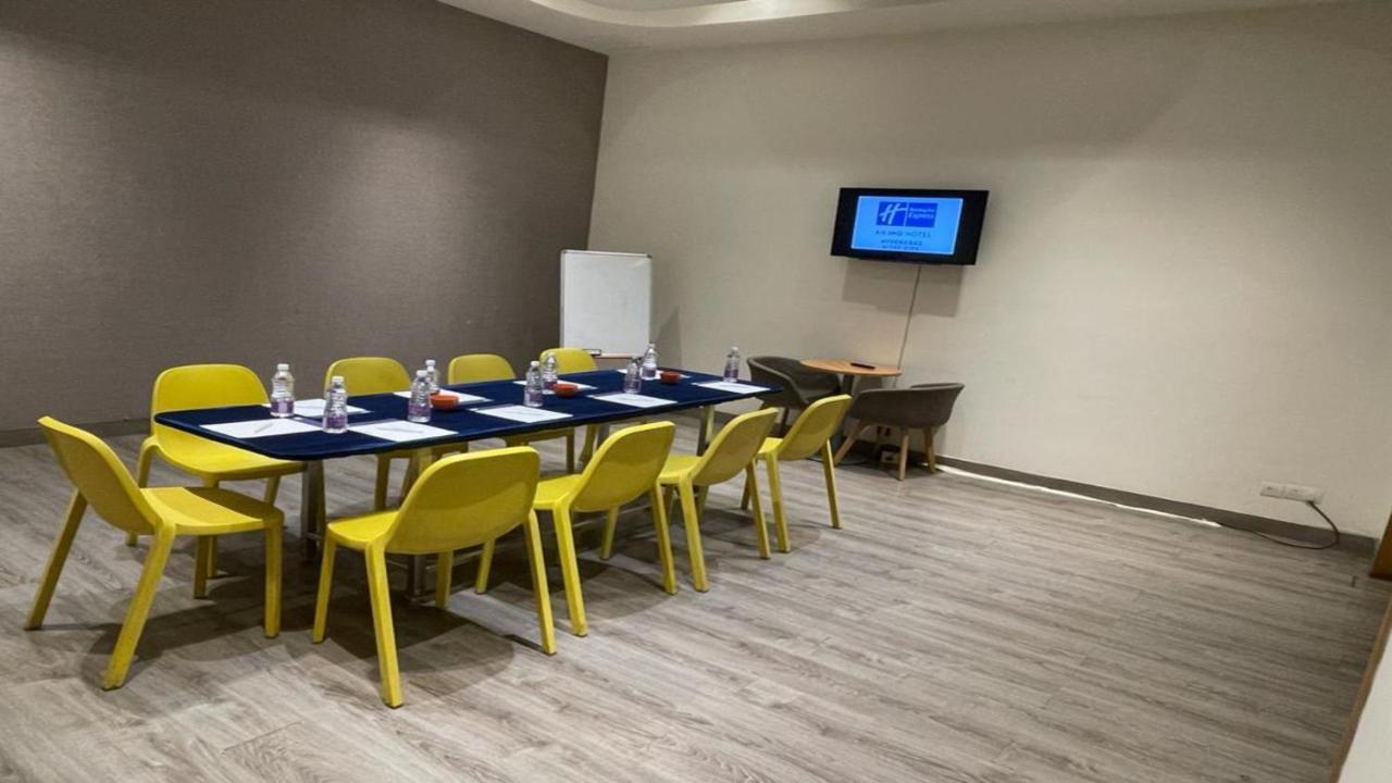 Holiday Inn Express Hyderabad Hitec City By Ihg Exterior foto