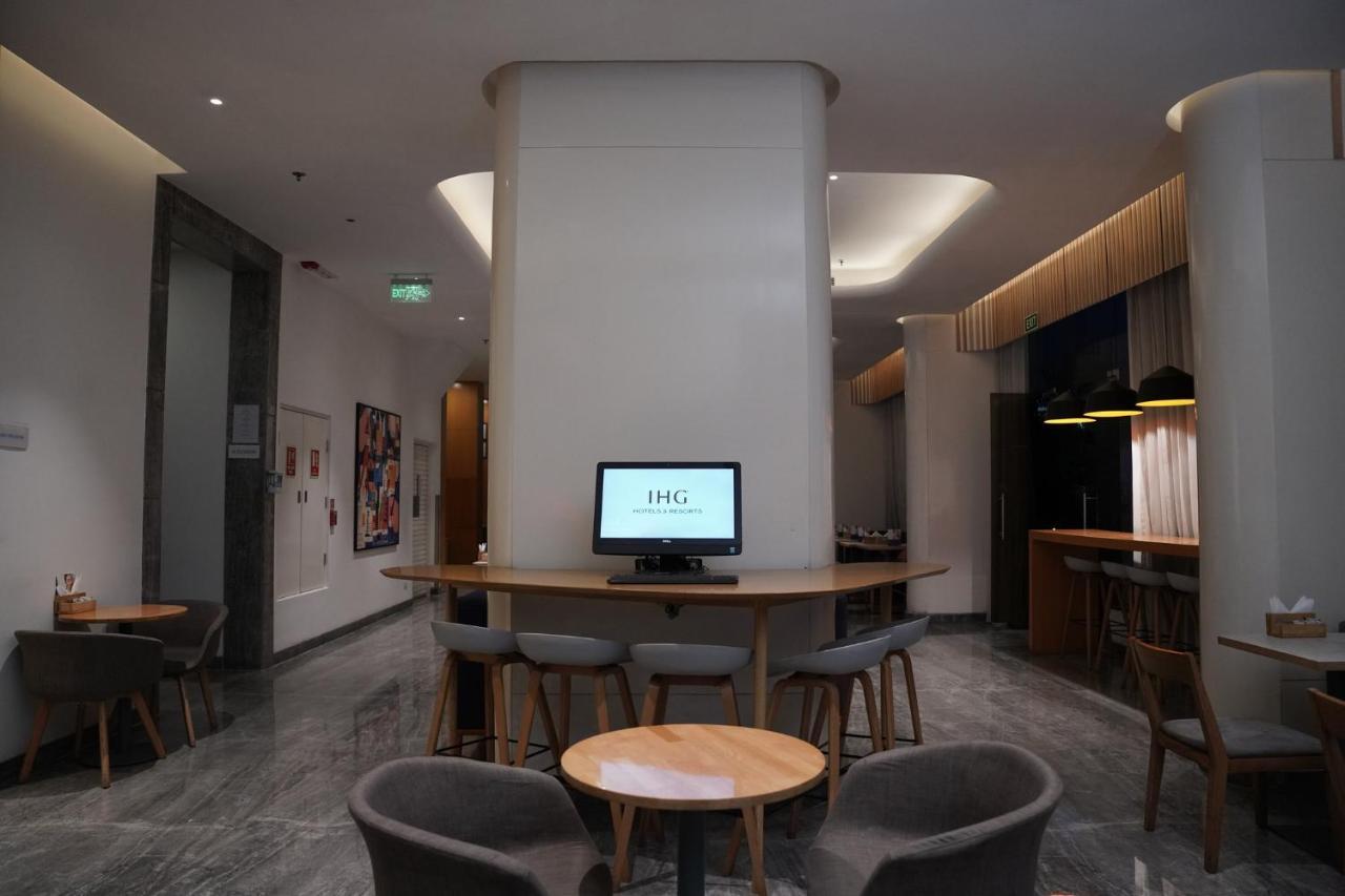 Holiday Inn Express Hyderabad Hitec City By Ihg Exterior foto